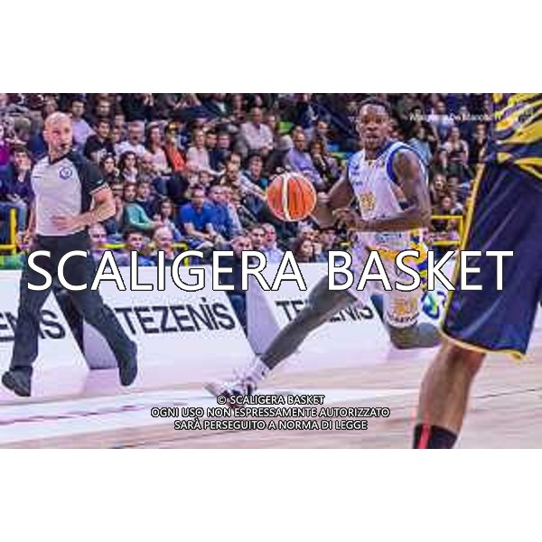 Tezenis - Ambalt Recanati