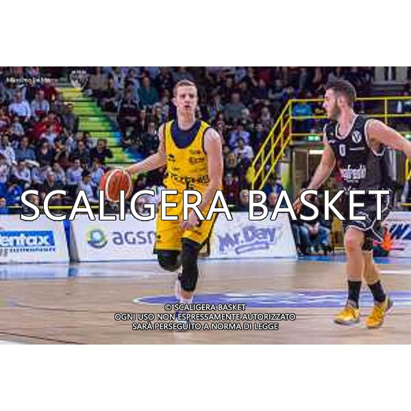 Tezenis - Segafredo Bologna