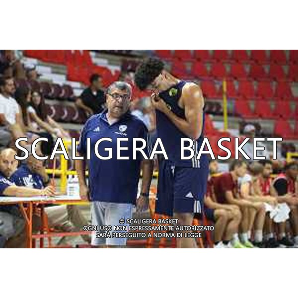 AMICHEVOLE. TEZENIS CREMONA