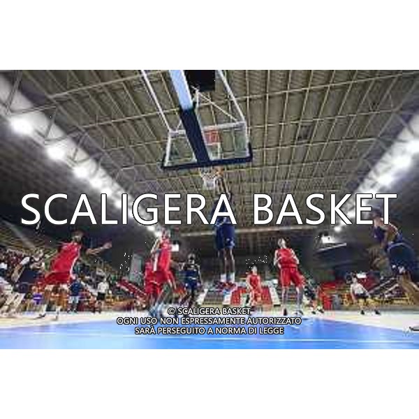 AMICHEVOLE. TEZENIS CREMONA