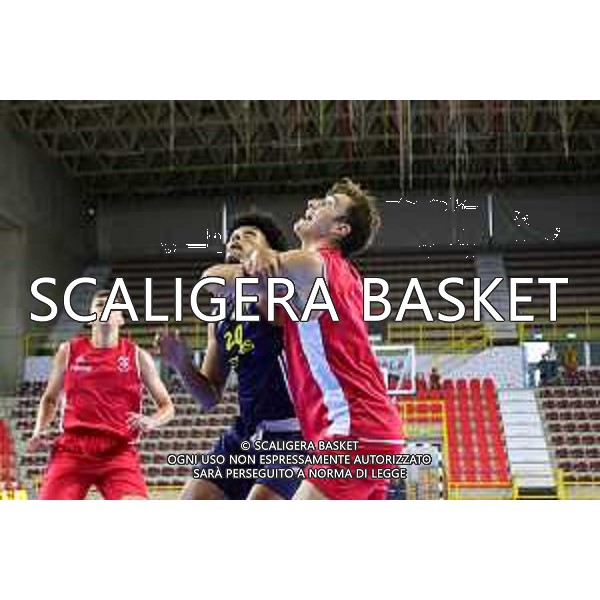 AMICHEVOLE. TEZENIS CREMONA