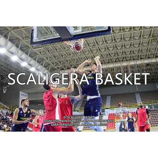 AMICHEVOLE. TEZENIS CREMONA