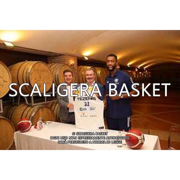 Scaligera Basket Tezenis conferenza stampa di presentazione del giocatore Kamari Murphy.