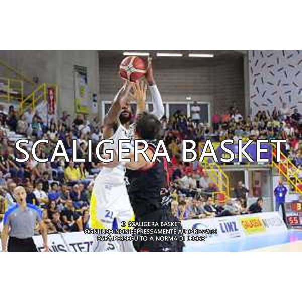 , Tezenis Verona vs Sella Cento. Basket Campionato A2 Rosso AGSM Forum, Verona 8 October 2023. Ph Fotoexpress/Pennacchio
