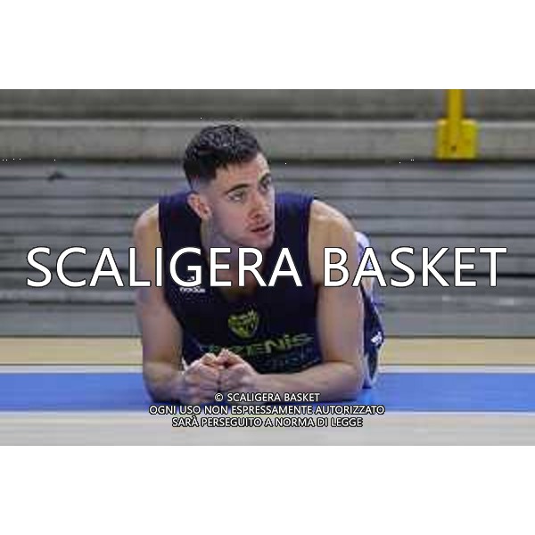 TEZENIS SAVERIO BARTOLI PRIMO ALLENAMENTO
