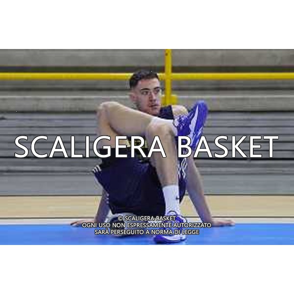 TEZENIS SAVERIO BARTOLI PRIMO ALLENAMENTO