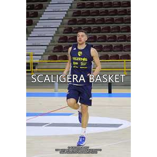 TEZENIS SAVERIO BARTOLI PRIMO ALLENAMENTO