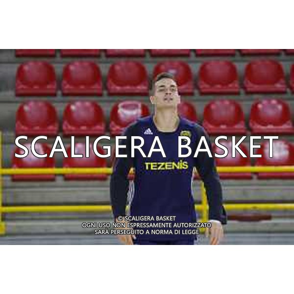 TEZENIS SAVERIO BARTOLI PRIMO ALLENAMENTO