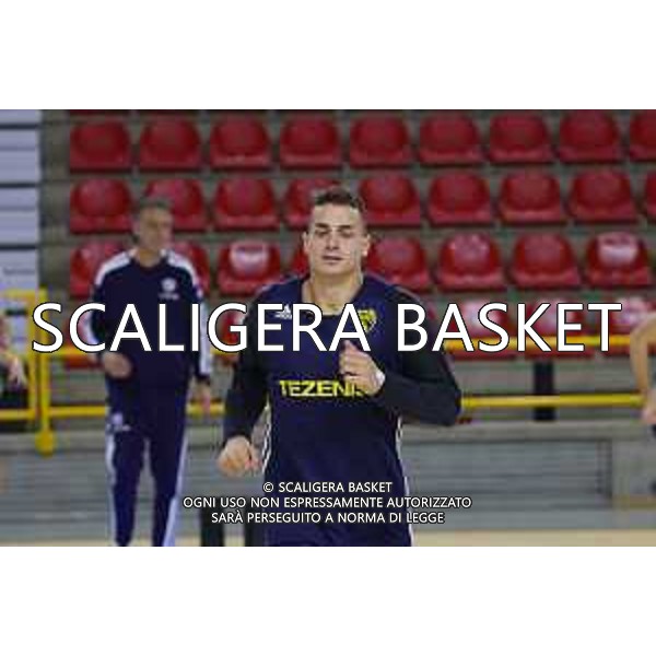 TEZENIS SAVERIO BARTOLI PRIMO ALLENAMENTO