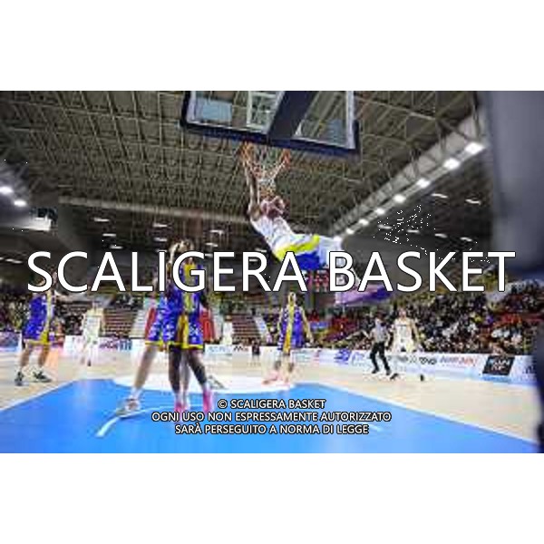 SCALIGERA BASKET TEZENIS VS UDINE