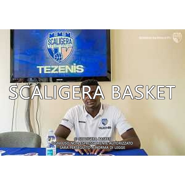 Presentazione Nwohuocha