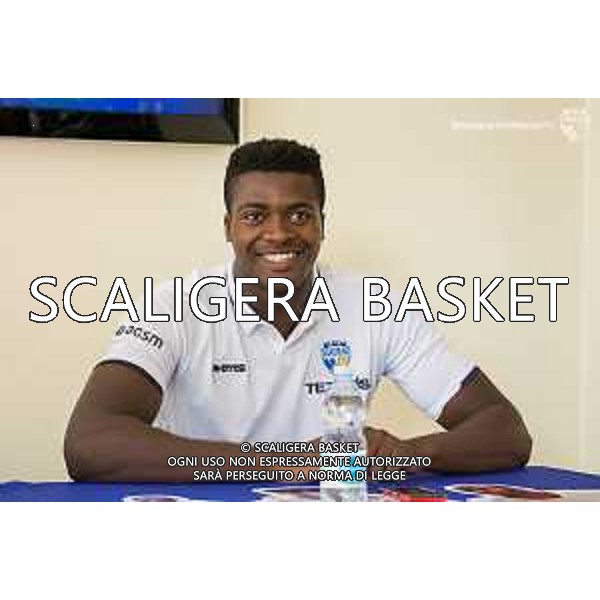 Presentazione Nwohuocha