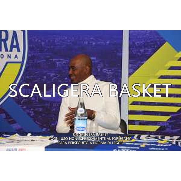 PRESENTAZIONE LIBRO SYLVESTER GRAY SCALIGERA BASKET