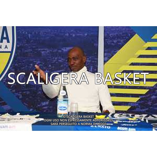 PRESENTAZIONE LIBRO SYLVESTER GRAY SCALIGERA BASKET