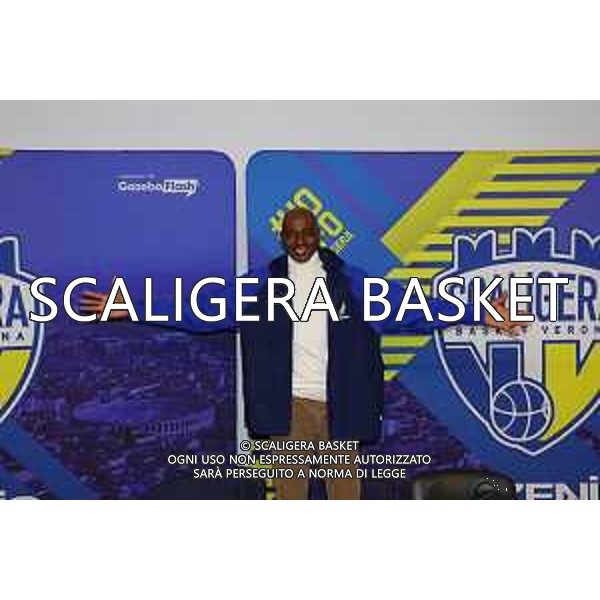 PRESENTAZIONE LIBRO SYLVESTER GRAY SCALIGERA BASKET
