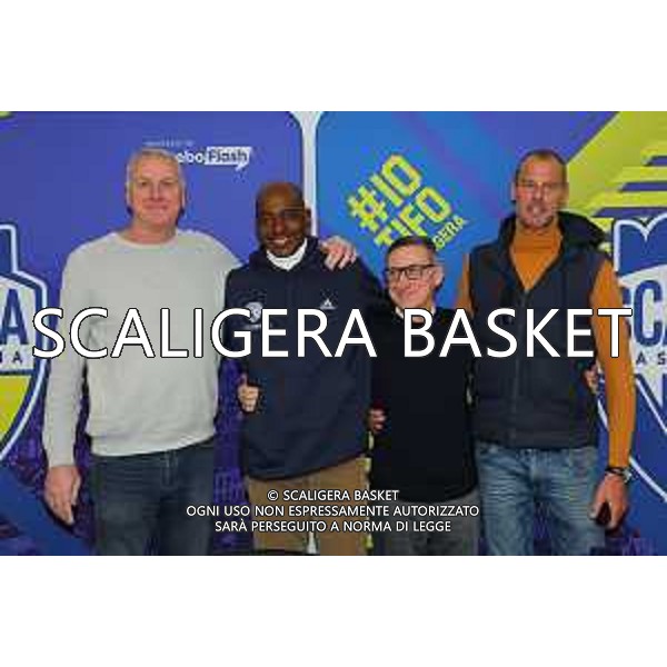 PRESENTAZIONE LIBRO SYLVESTER GRAY SCALIGERA BASKET
