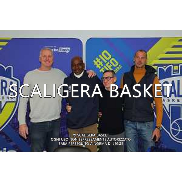 PRESENTAZIONE LIBRO SYLVESTER GRAY SCALIGERA BASKET