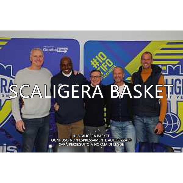 PRESENTAZIONE LIBRO SYLVESTER GRAY SCALIGERA BASKET