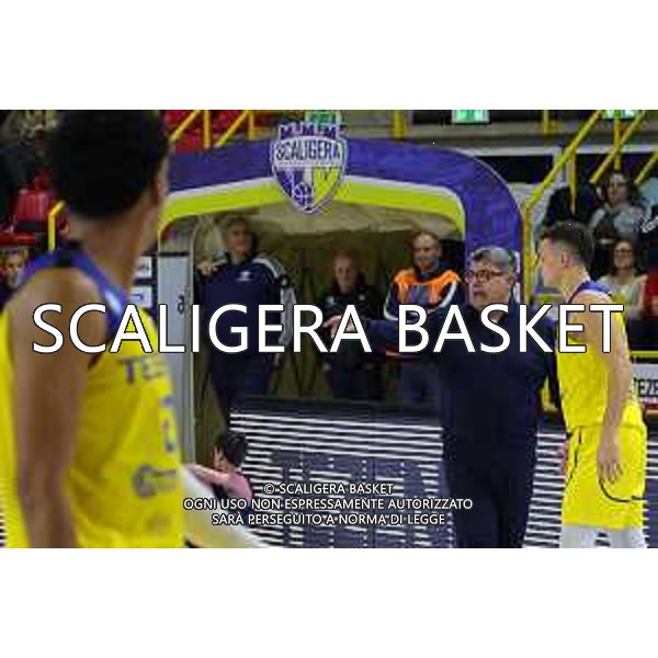 Alessandro Ramagli allenatore Tezenis Verona, Penna Lorenzo, Tezenis Verona - Agribertocchi Orzinuovi. Basket Campionato A2 Campionato A2 Rosso AGSM Forum, Verona 22 December 2023. Ph Fotoexpress/Dado Grigolini