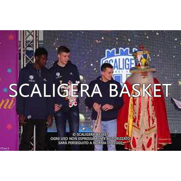 Villaggio delle tradizioni Carnevale 2024 Serata Gialloblu
