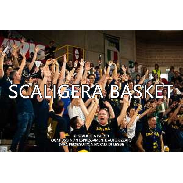 38° giornata serie a2 basket Tezenis Verona Carpegna Prosciutto basket Pesaro Fotoexpress vesentini