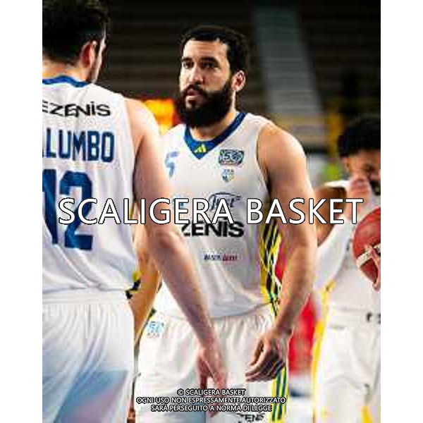 38° giornata serie a2 basket Tezenis Verona Carpegna Prosciutto basket Pesaro Fotoexpress vesentini