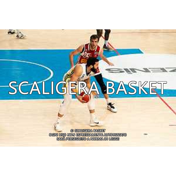 38° giornata serie a2 basket Tezenis Verona Carpegna Prosciutto basket Pesaro Fotoexpress vesentini