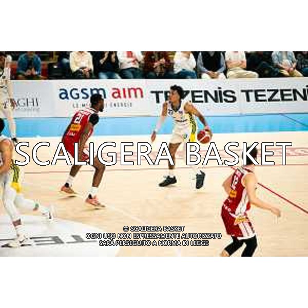 38° giornata serie a2 basket Tezenis Verona Carpegna Prosciutto basket Pesaro Fotoexpress vesentini