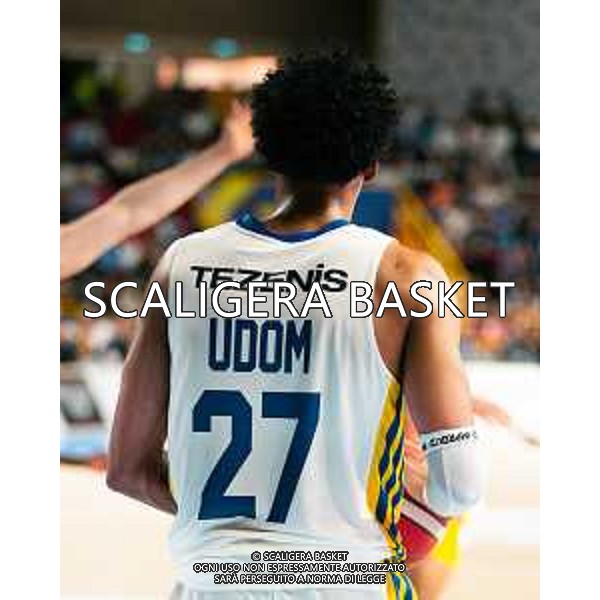 38° giornata serie a2 basket Tezenis Verona Carpegna Prosciutto basket Pesaro Fotoexpress vesentini