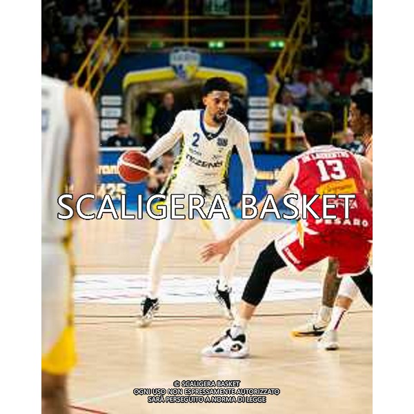 38° giornata serie a2 basket Tezenis Verona Carpegna Prosciutto basket Pesaro Fotoexpress vesentini