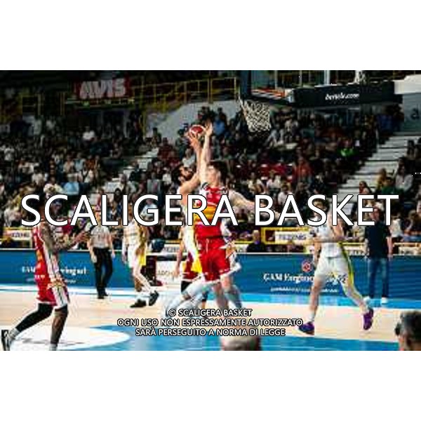 38° giornata serie a2 basket Tezenis Verona Carpegna Prosciutto basket Pesaro Fotoexpress vesentini
