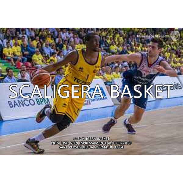 Playoff - Quarti Gara 4 - Tezenis Verona - Fortitudo Bologna