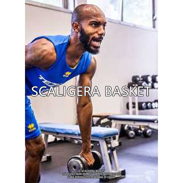 Sala Pesi