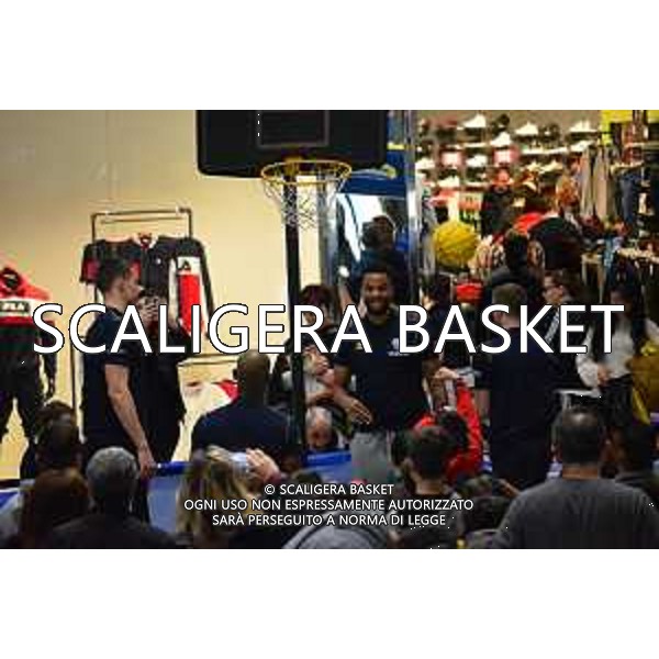 A canestro con i campioni